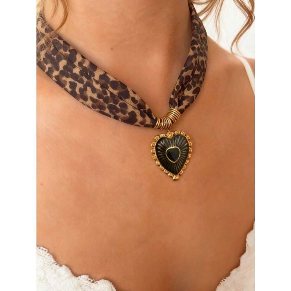 Heart Pendant Necklace #2554